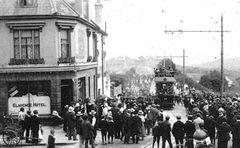 The-first-tram-on-a-trial-run-1904.